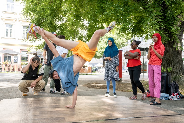 Sehr cool: Breakdance und Beatbox im Park!