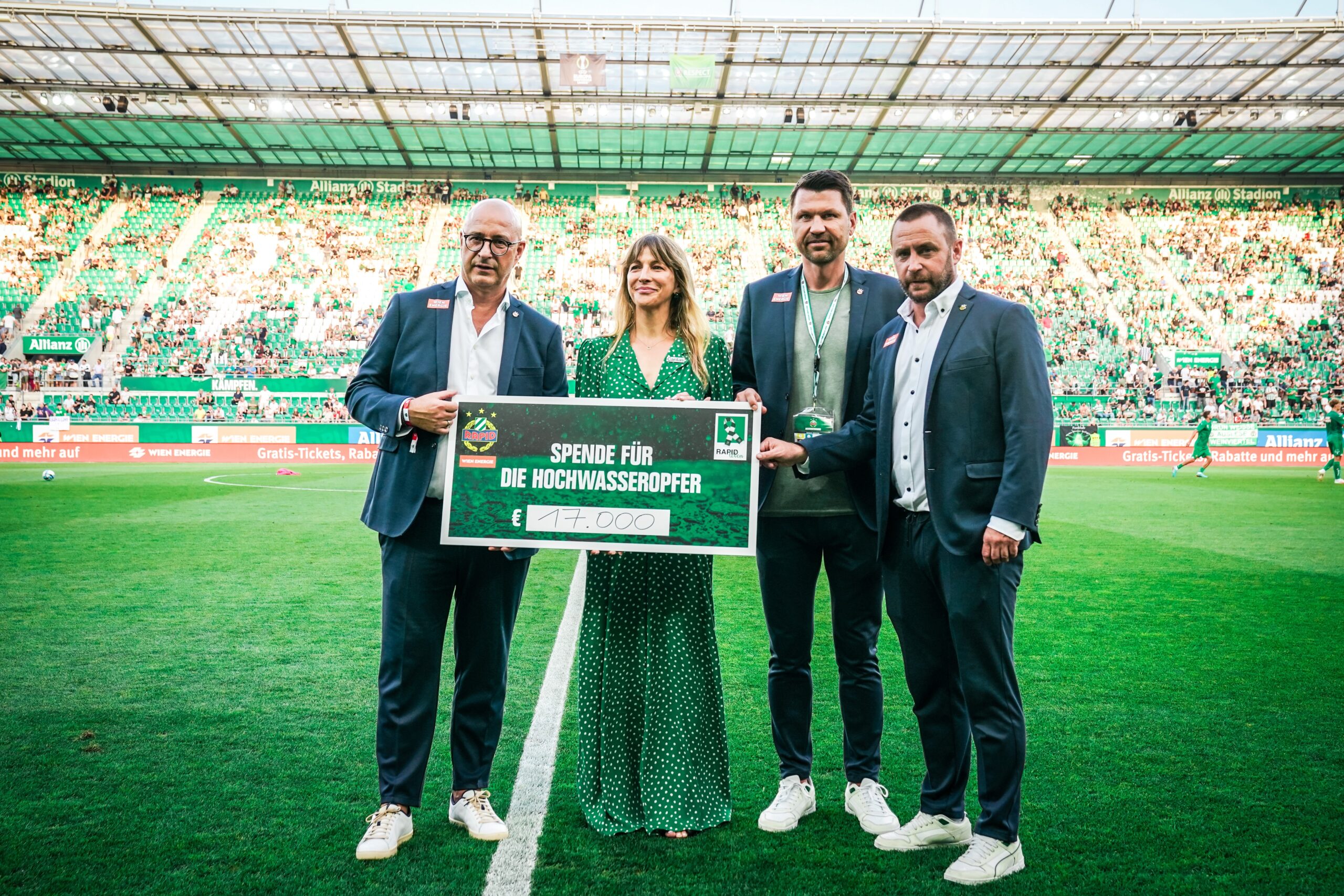 Rapid sammelt 17.000 Euro für die Hochwasser-Opfer