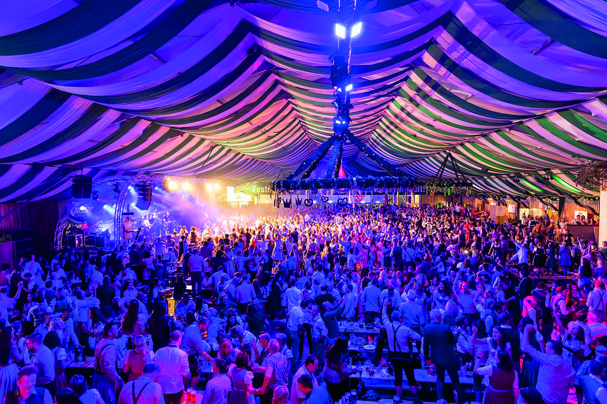 O’zapft is! Spektakuläre Eröffnung der Kaiser Wiesn