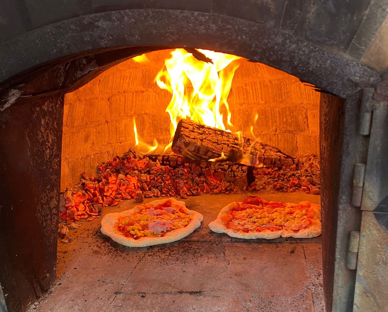 Ein Riesenspaß! Pizza backen beim Ferienspiel