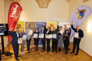 ©Stefan Diesner: Großer Jubel bei den Gewinnern der Bezirks Business Awards.