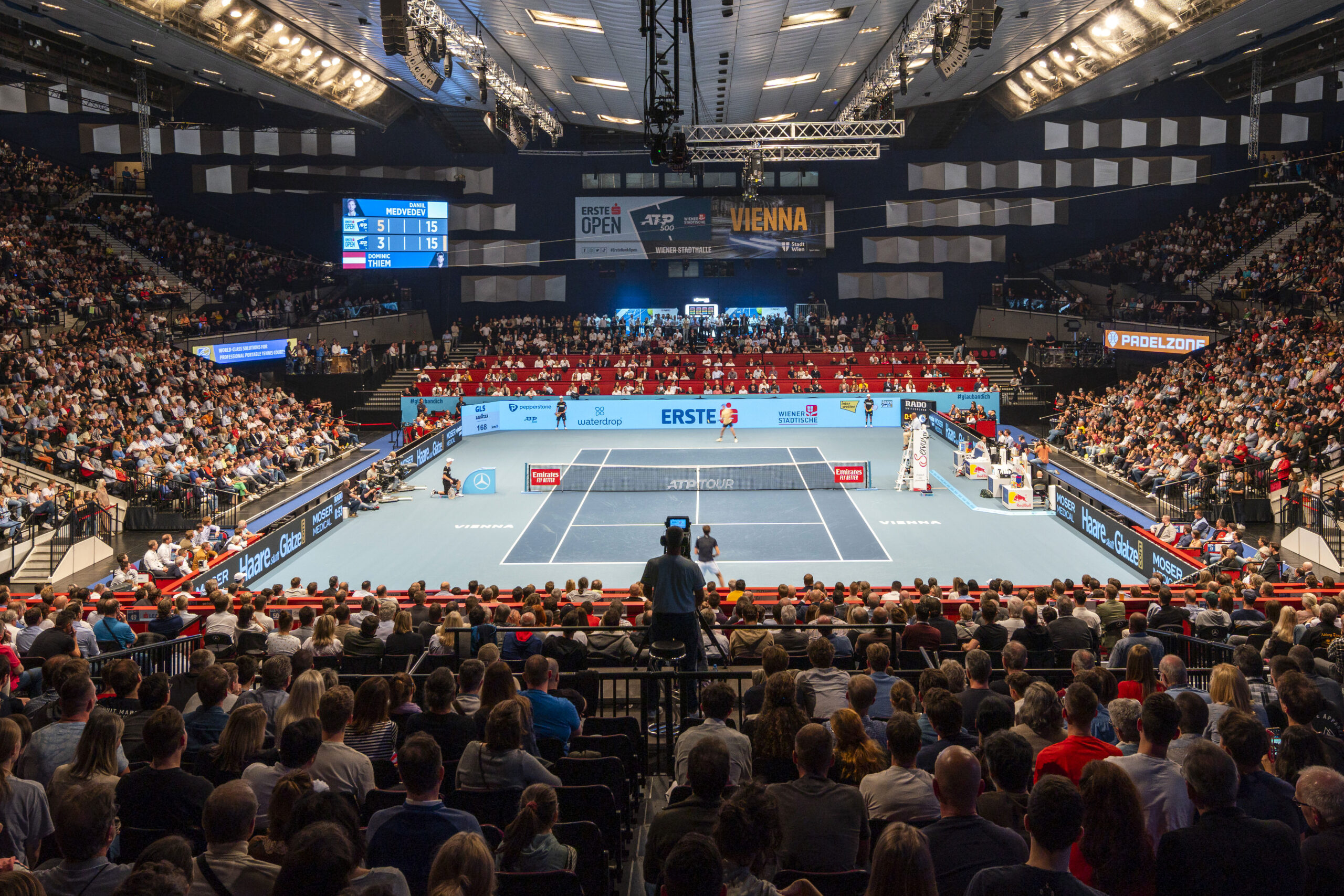 Zwölf Top-Tennisspieler geben Stadthalle die Ehre