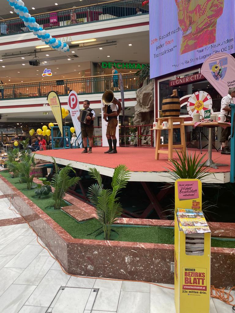 Riesenstimmung in der Lugner City beim WBB-Fest