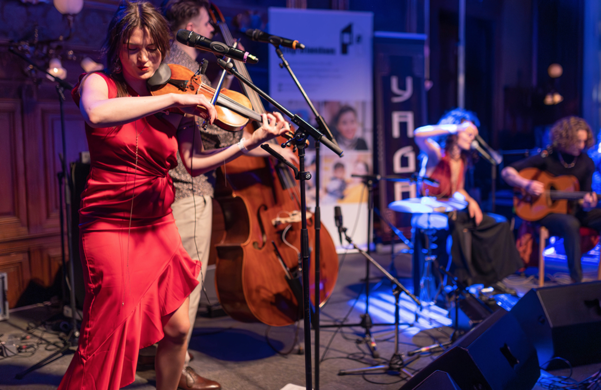 Jubiläum: Flüchtlingsball 2024 mit tollen Live-Acts