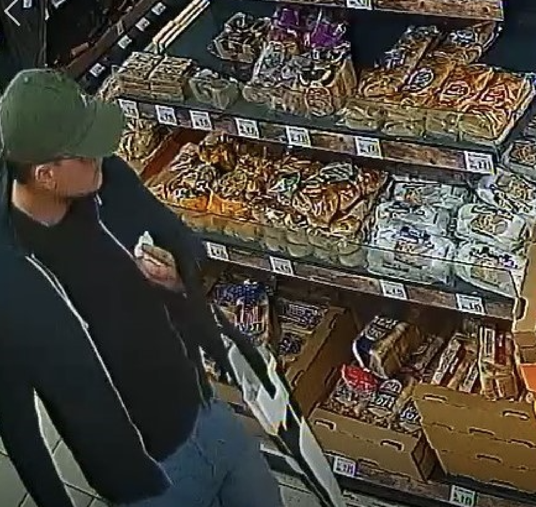 Raubüberfälle: Fahndung nach dem Verdächtigen