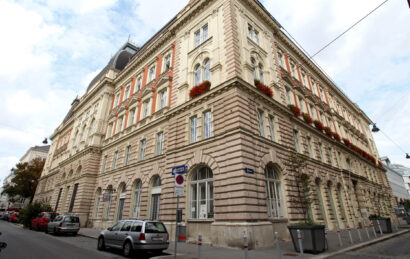 Budget: Heftige Debatte führt zu SP-VP-Neos-Mehrheit