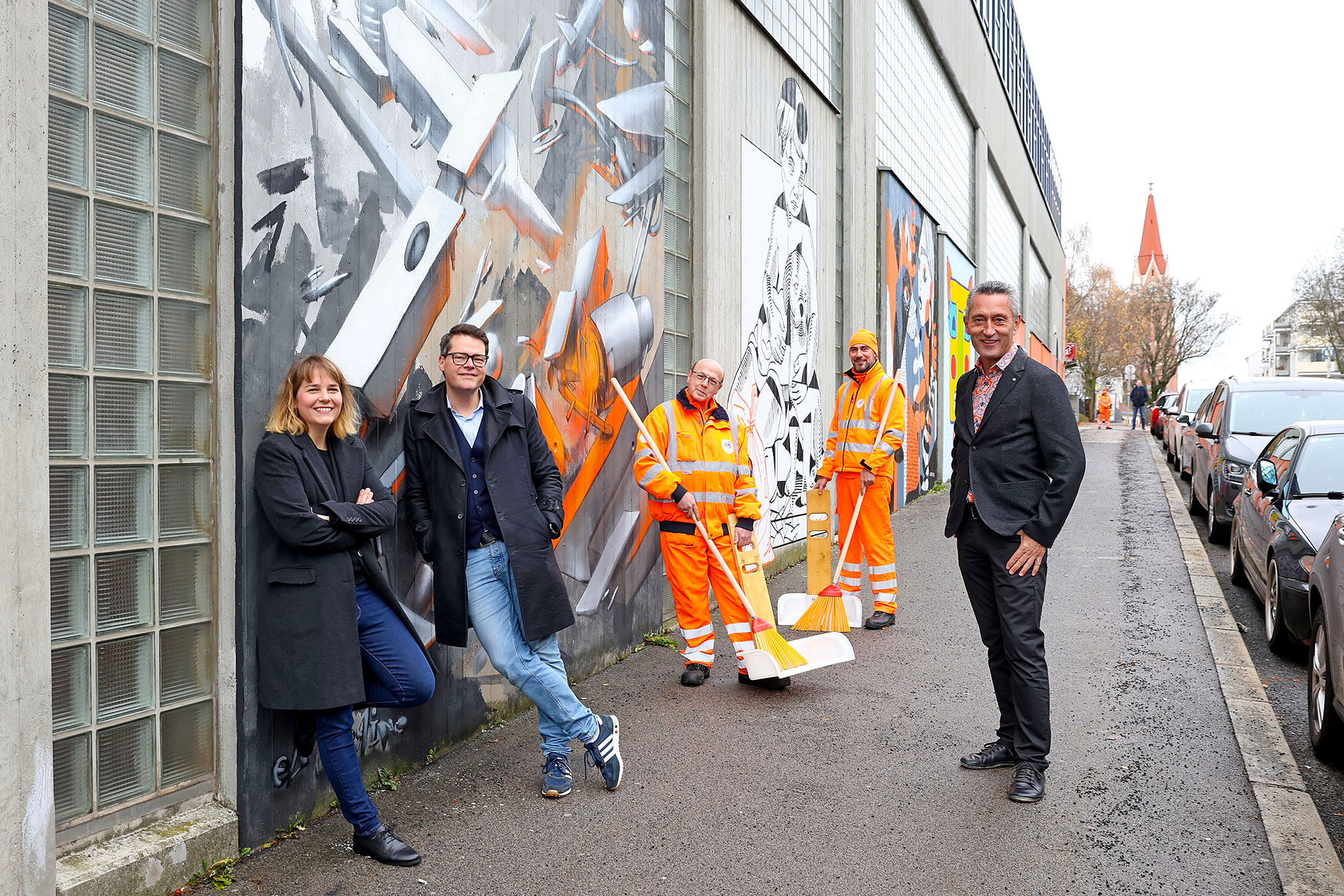 Die Graffiti an der Mauer sind echt kein Mist