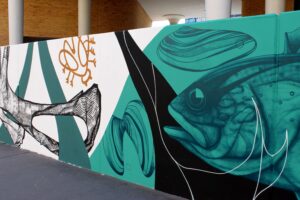 Graffiti an der Mauer des Biologie-Instituts