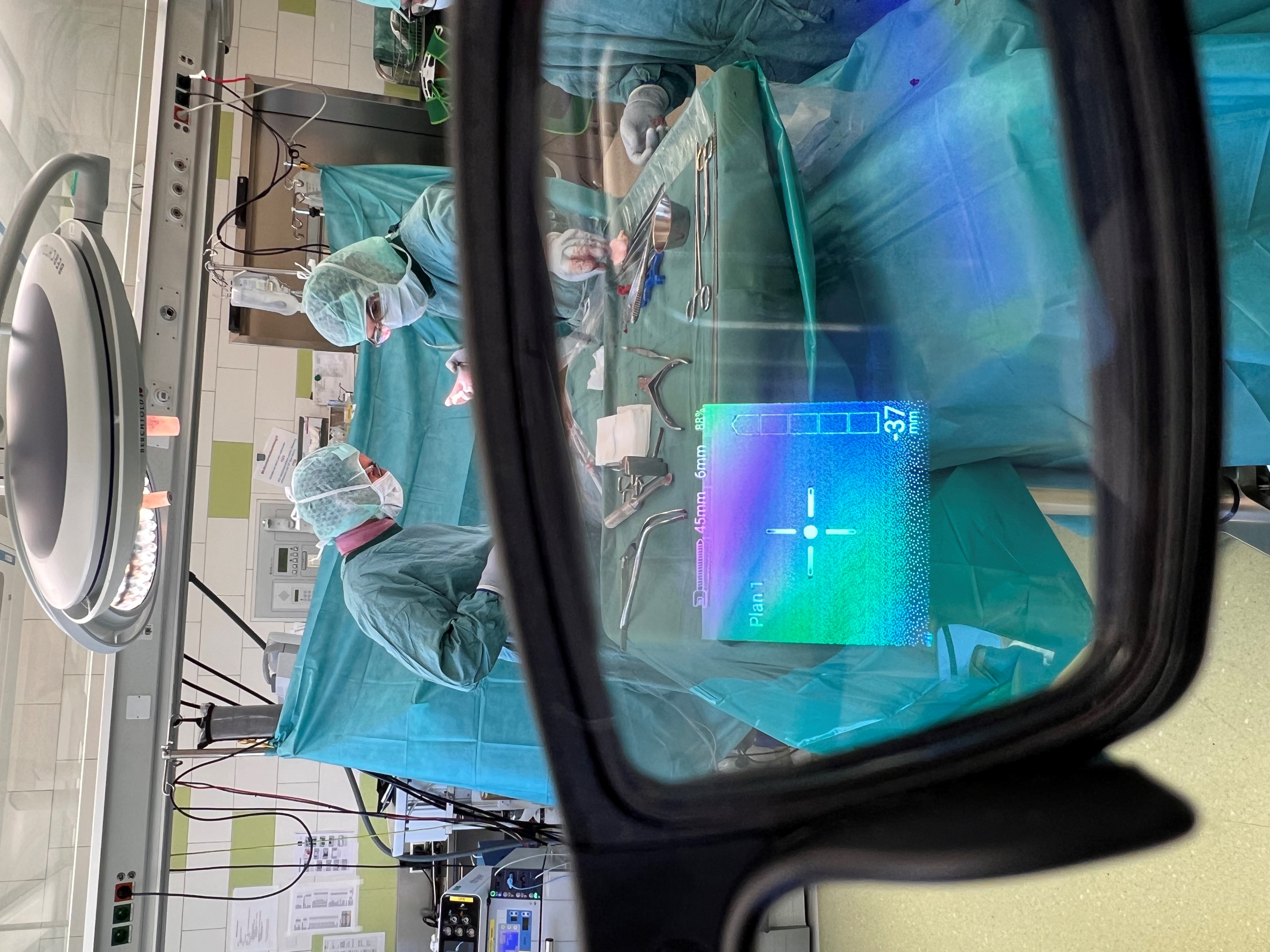 AR-Brille und 3D-Live-Röntgen in Speising