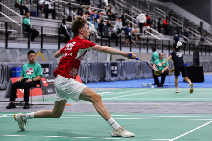 Mads Emil Monke, europäisches Badminton-Hoffnungstalent aus Dänemark, beim Spiel