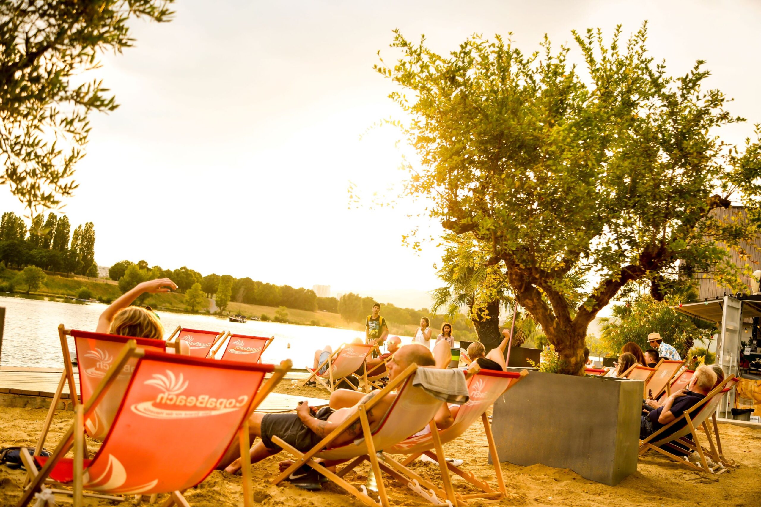 CopaBeach Menschen on Liegestühlen