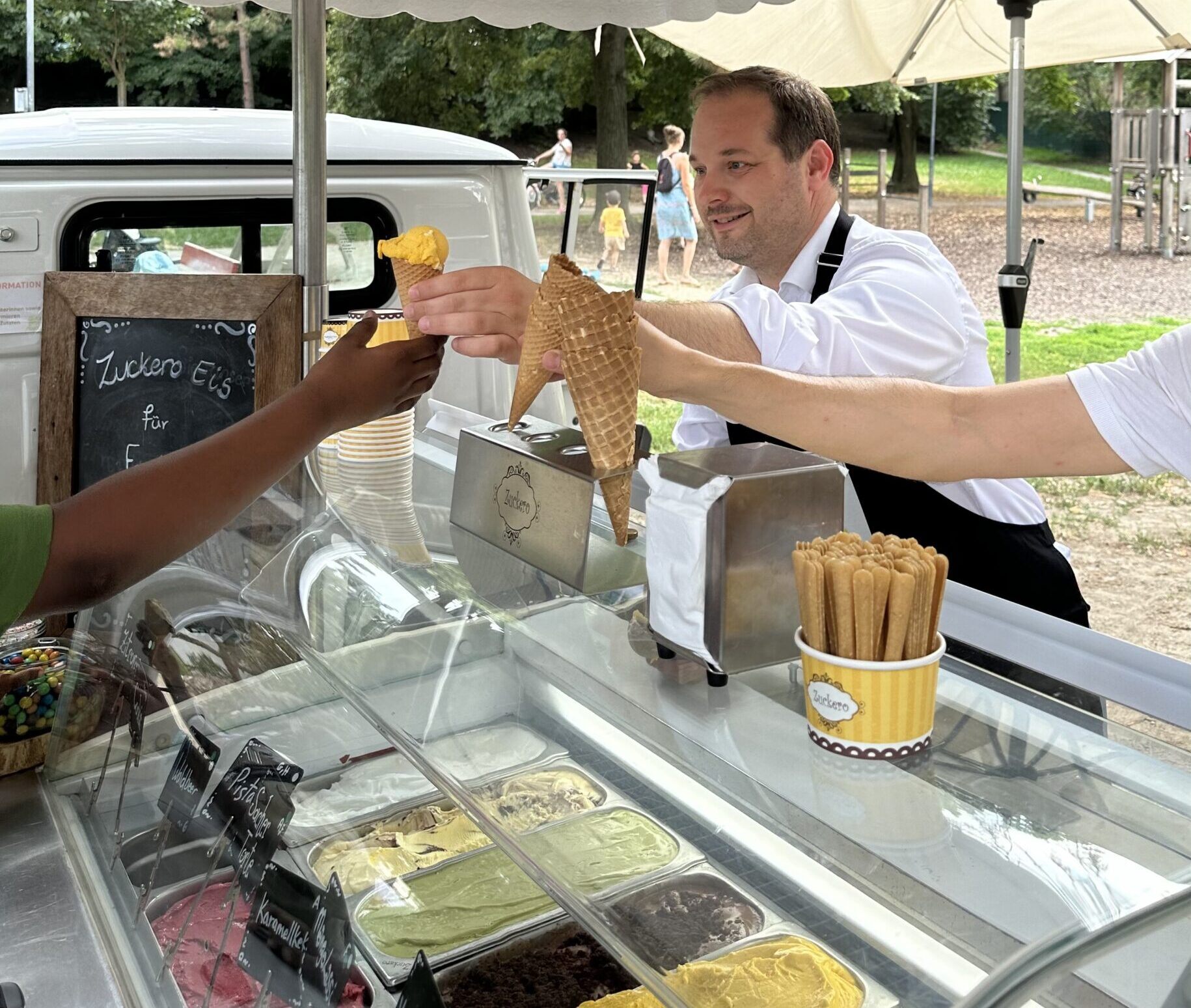 Frisches Eis und Gemütlichkeit im Olympiapark