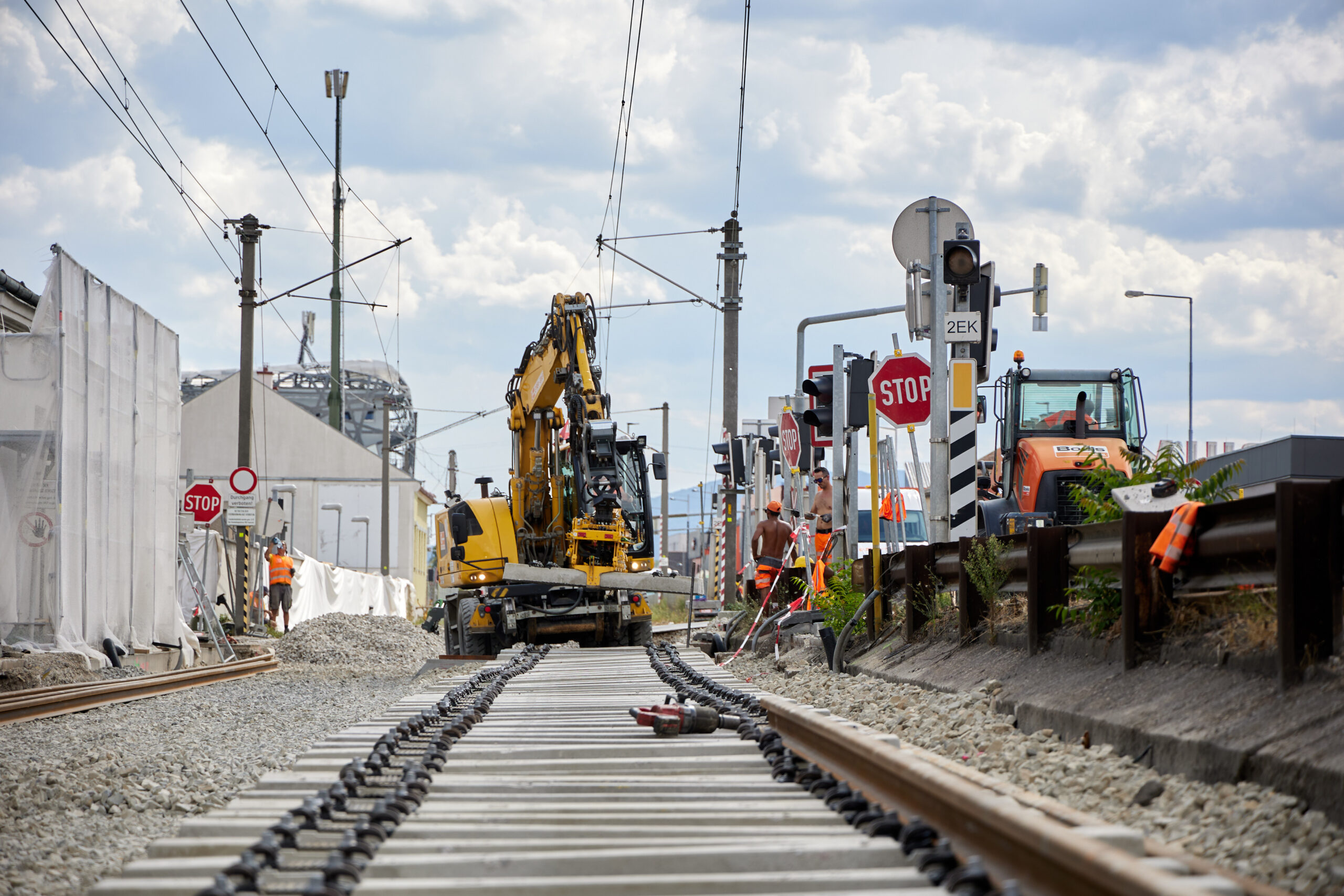 Schulbeginn: Badner Bahn fährt wieder durchgehend
