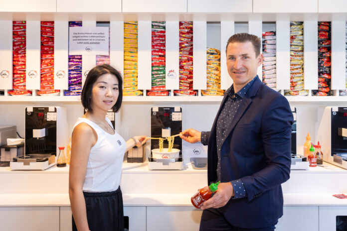 Stella Xu, Florian Richter, Chi Chi Shop & Eat Snack Store, Wien Mitte The Mall