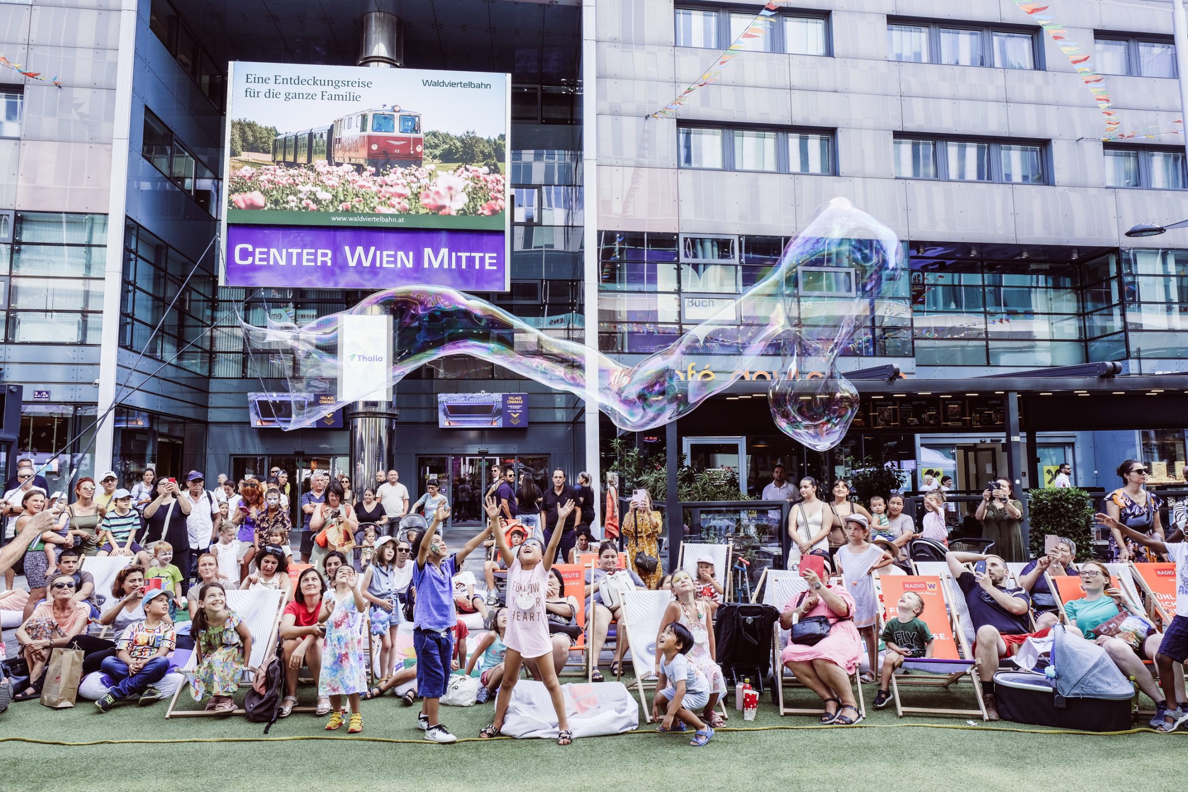 Landstraßen-Fest: Riesenspaß für Groß und Klein