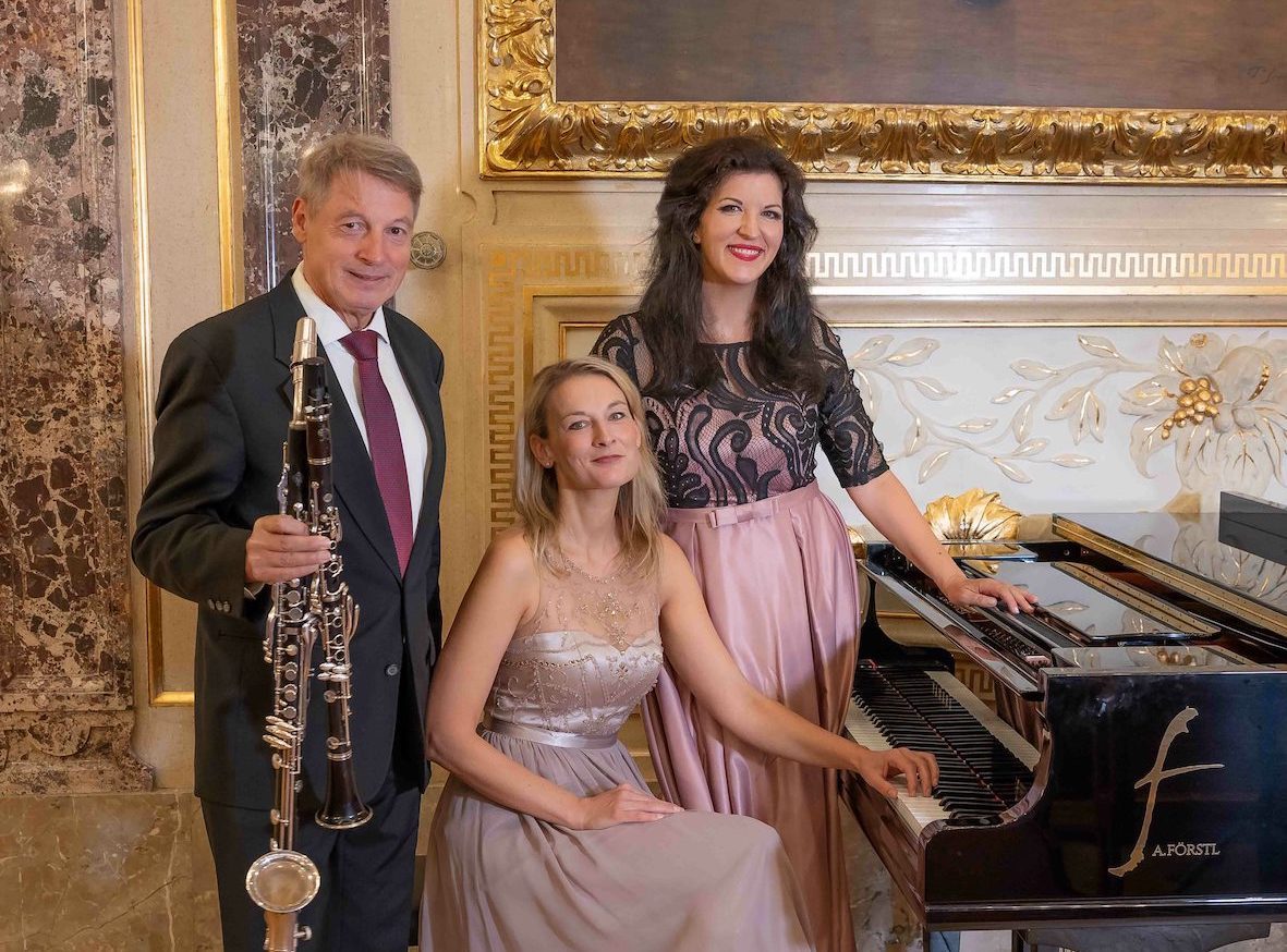 Weihnachtliche Klänge mit dem Trio Clarivoce