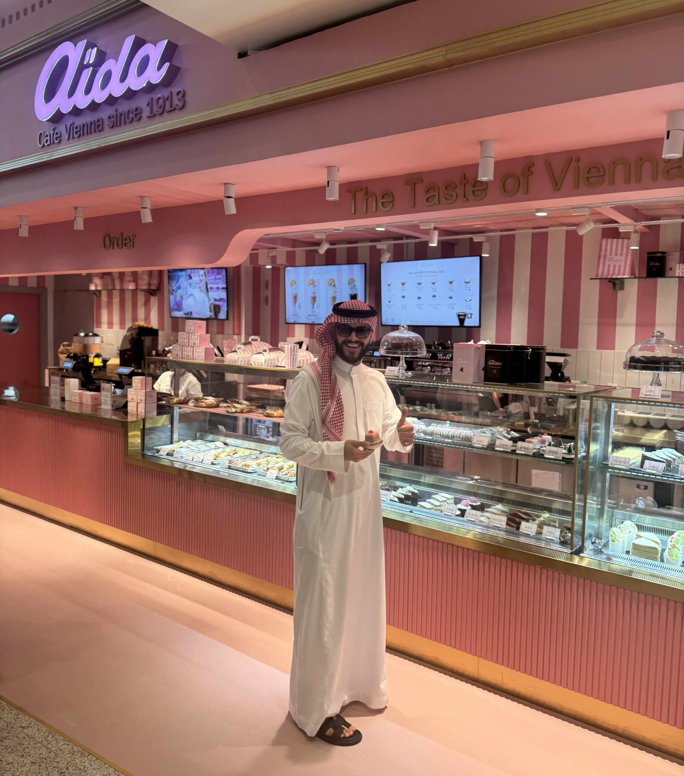 AÏDA bringt die Wiener Kaffeehauskultur nach Saudi-Arabien