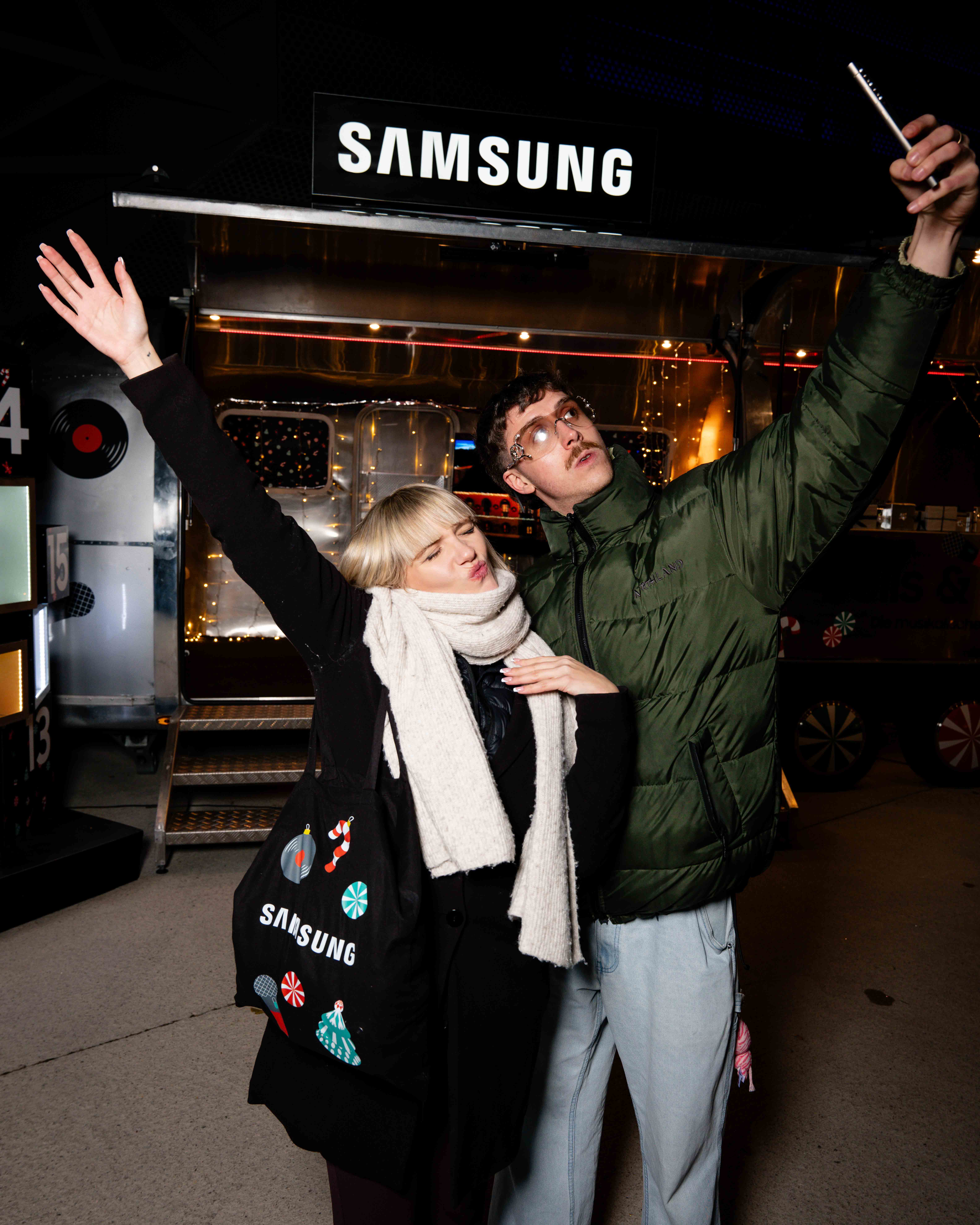 00007SAMSUNG_Roadshow_XMAS_2024