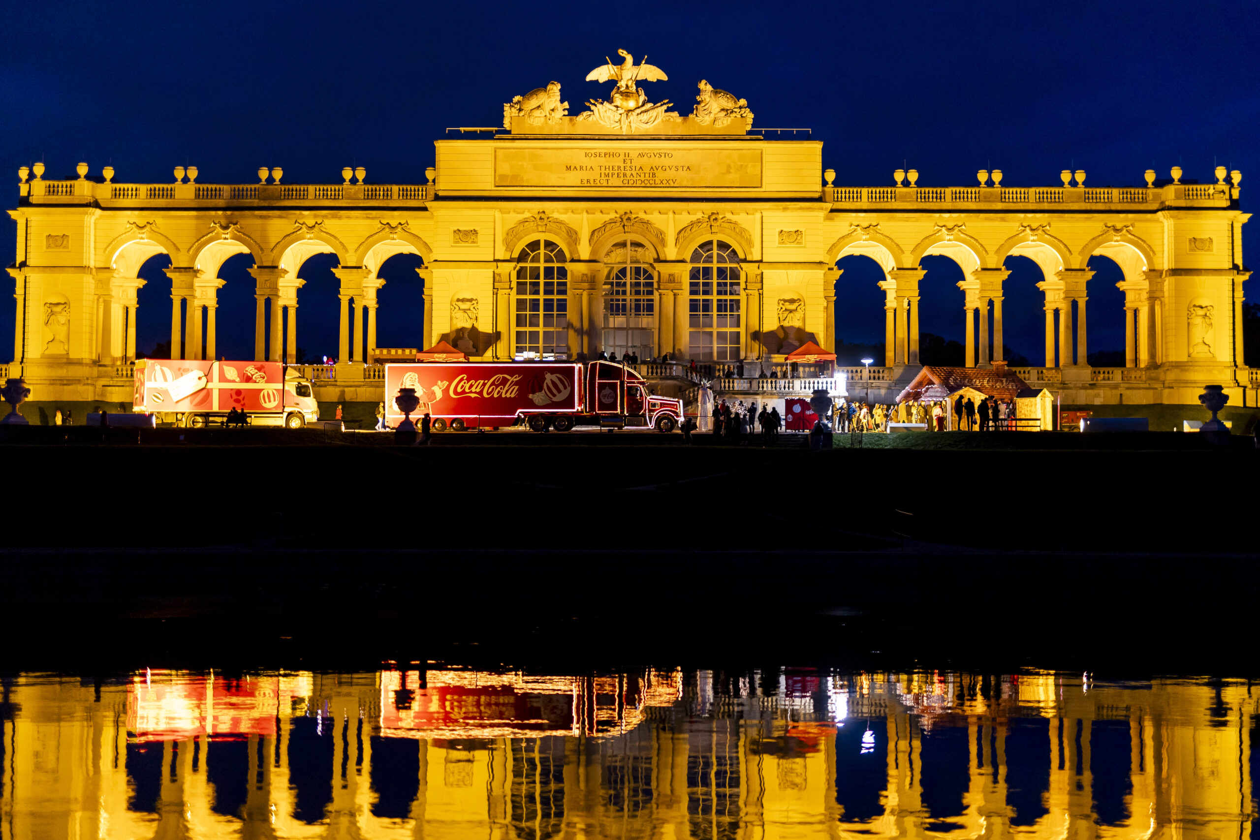 Stille Nacht, laute E-Power: Der Weihnachtstruck rollt elektrisch