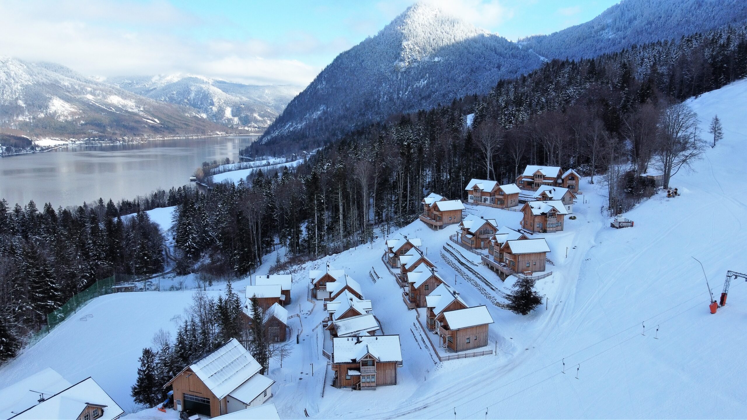 Narzissendorf Zloam: Pistenspaß und Erholung im Ausseerland