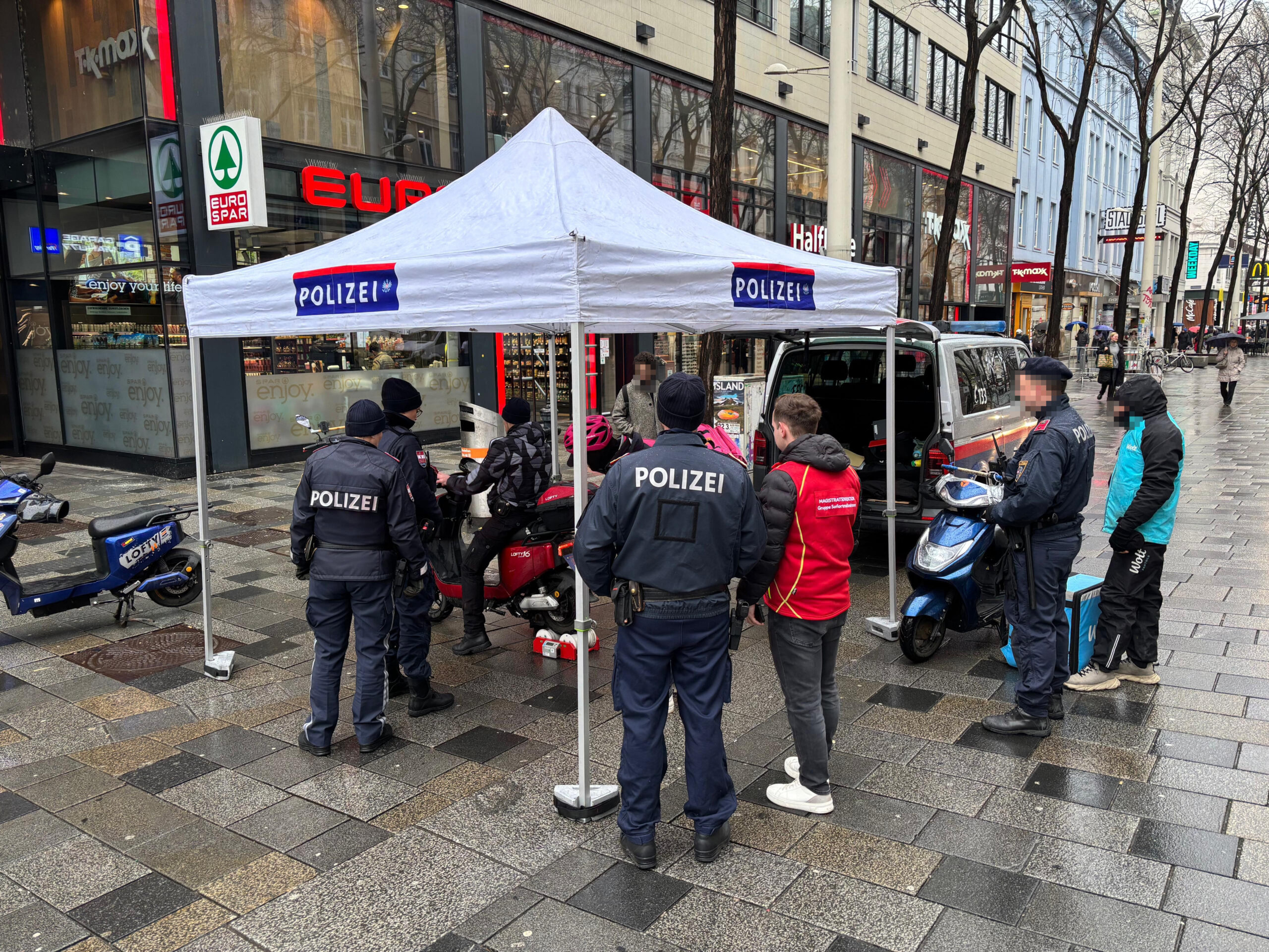 Tuning der E-Scooter: Dutzende Anzeigen und Festnahme