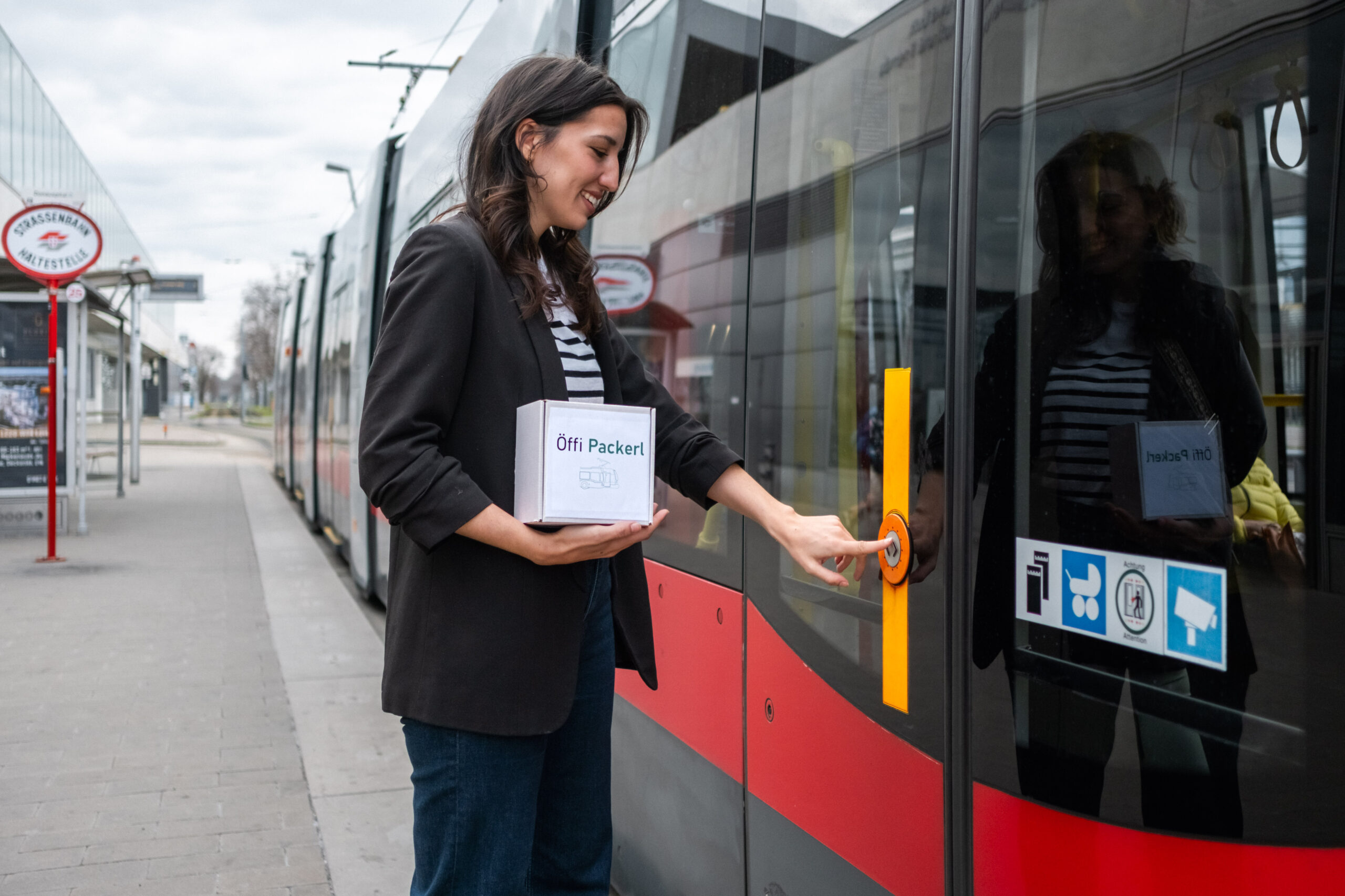 Kein Aprilscherz!!! Das Öffi-Packerl kommt mit der Bim