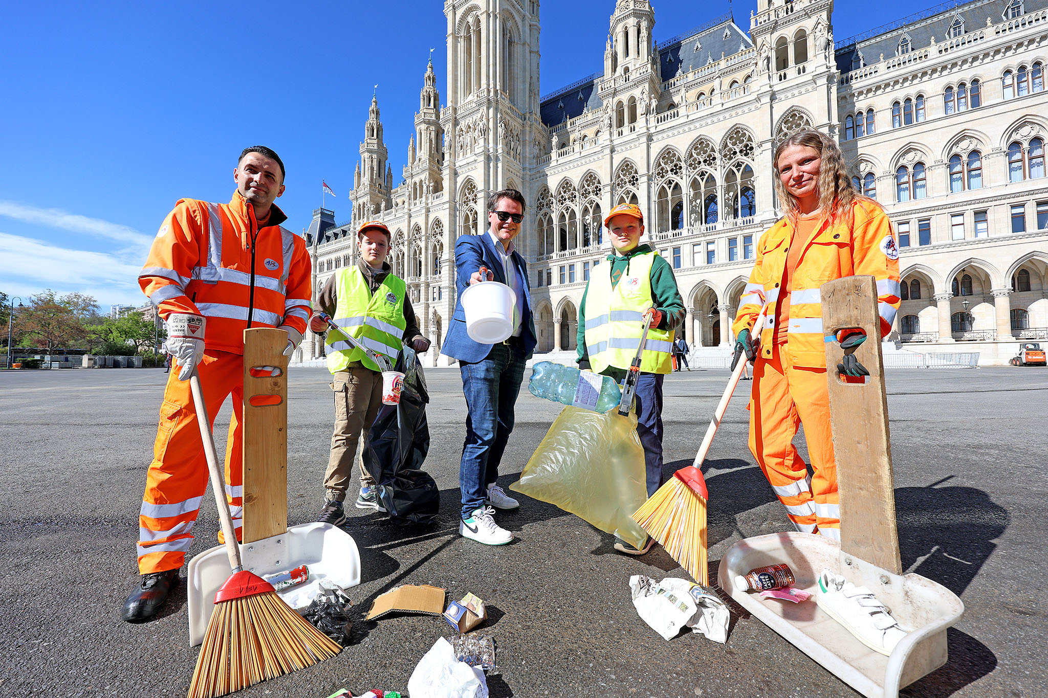 Wien räumt auf: Wiener bringen Stadt auf Hochglanz