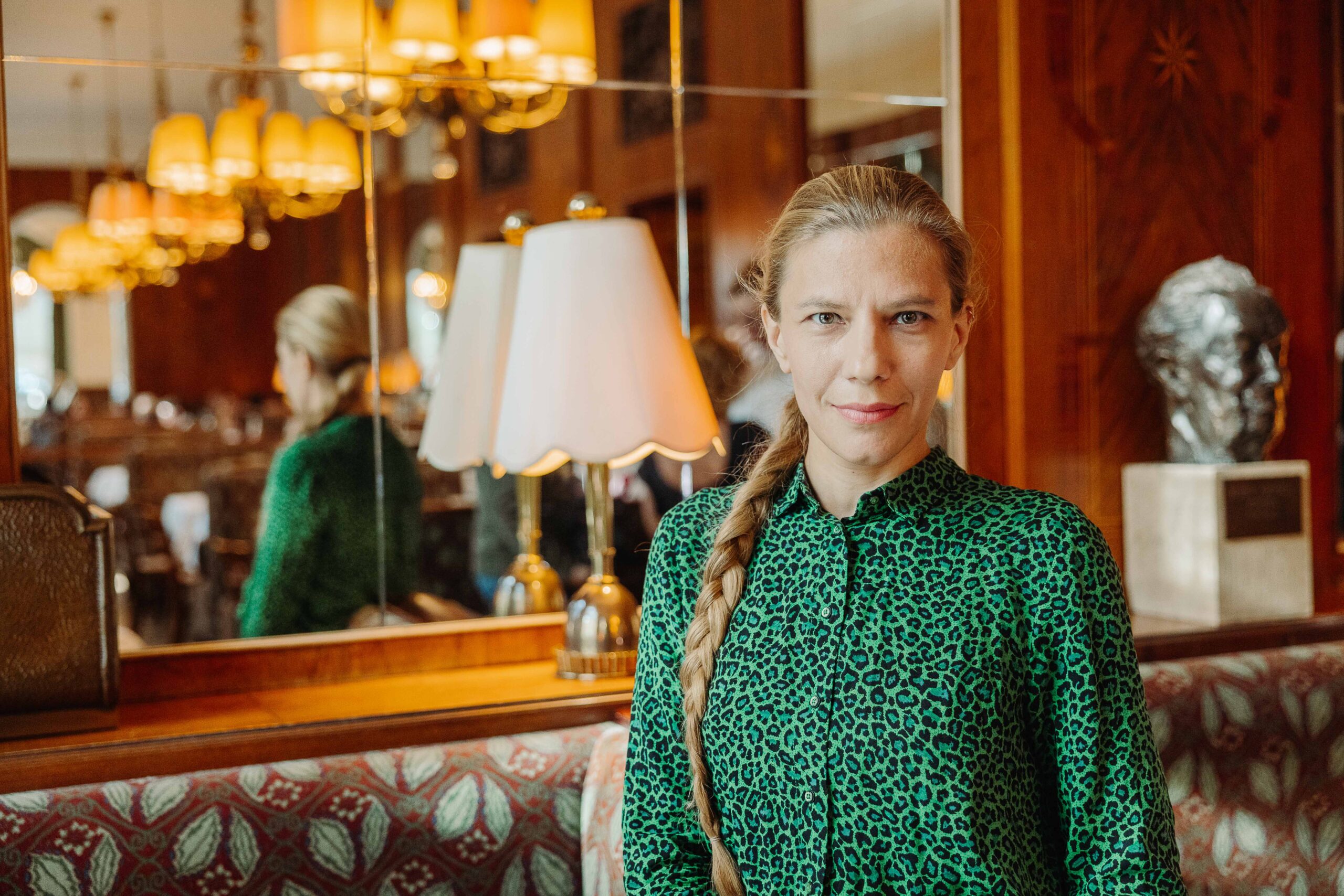 Zwischen Mensch und Maschine: Lisz Hirn beim Café Creativ