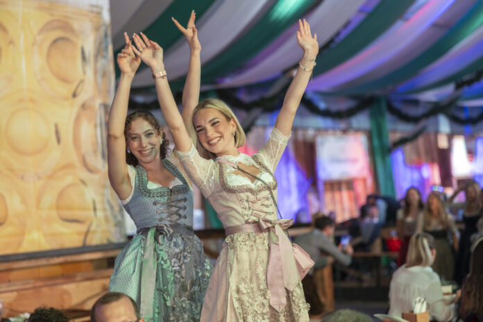 Wiener Kaiser Wiesn 2024 / PreOpening / Gösser Zelt