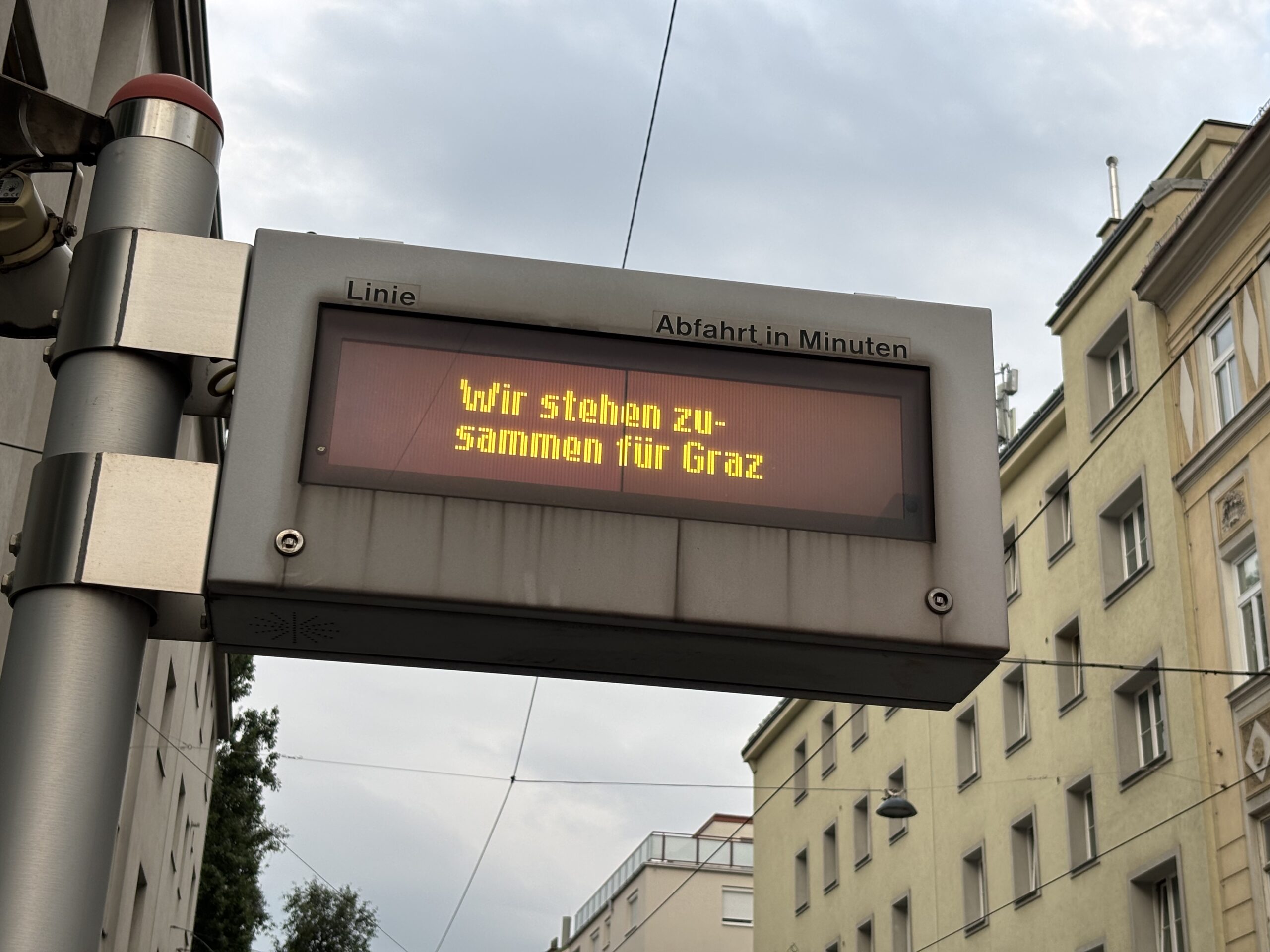 Trauerminute: Um 10 Uhr stehen 900 Fahrzeuge still