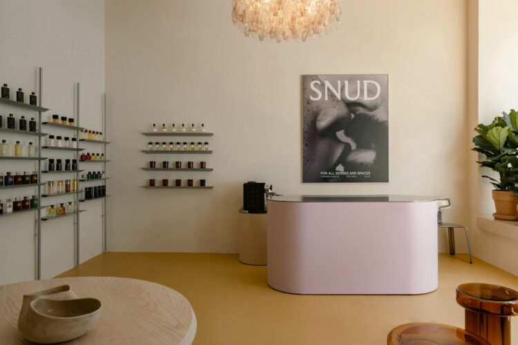 SNUD schafft die perfekte Verbindung aus Innenarchitektur und Nischendüften.