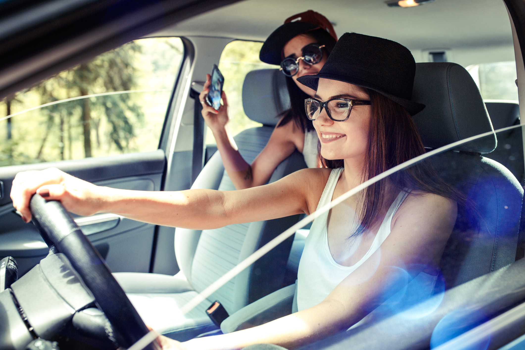 Sommer: Bei Sonnenbrillen auf die Tönung achten