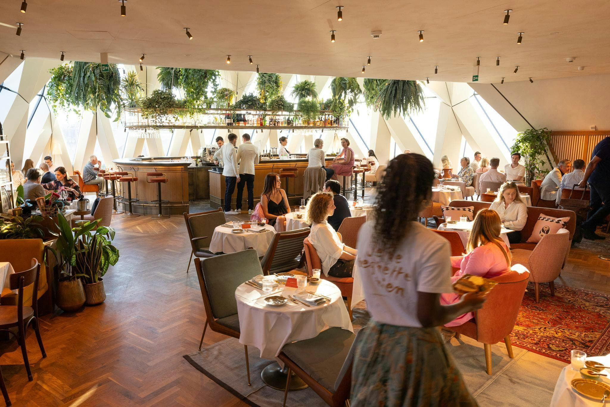 CHEZ BERNARD Restaurant & Bar