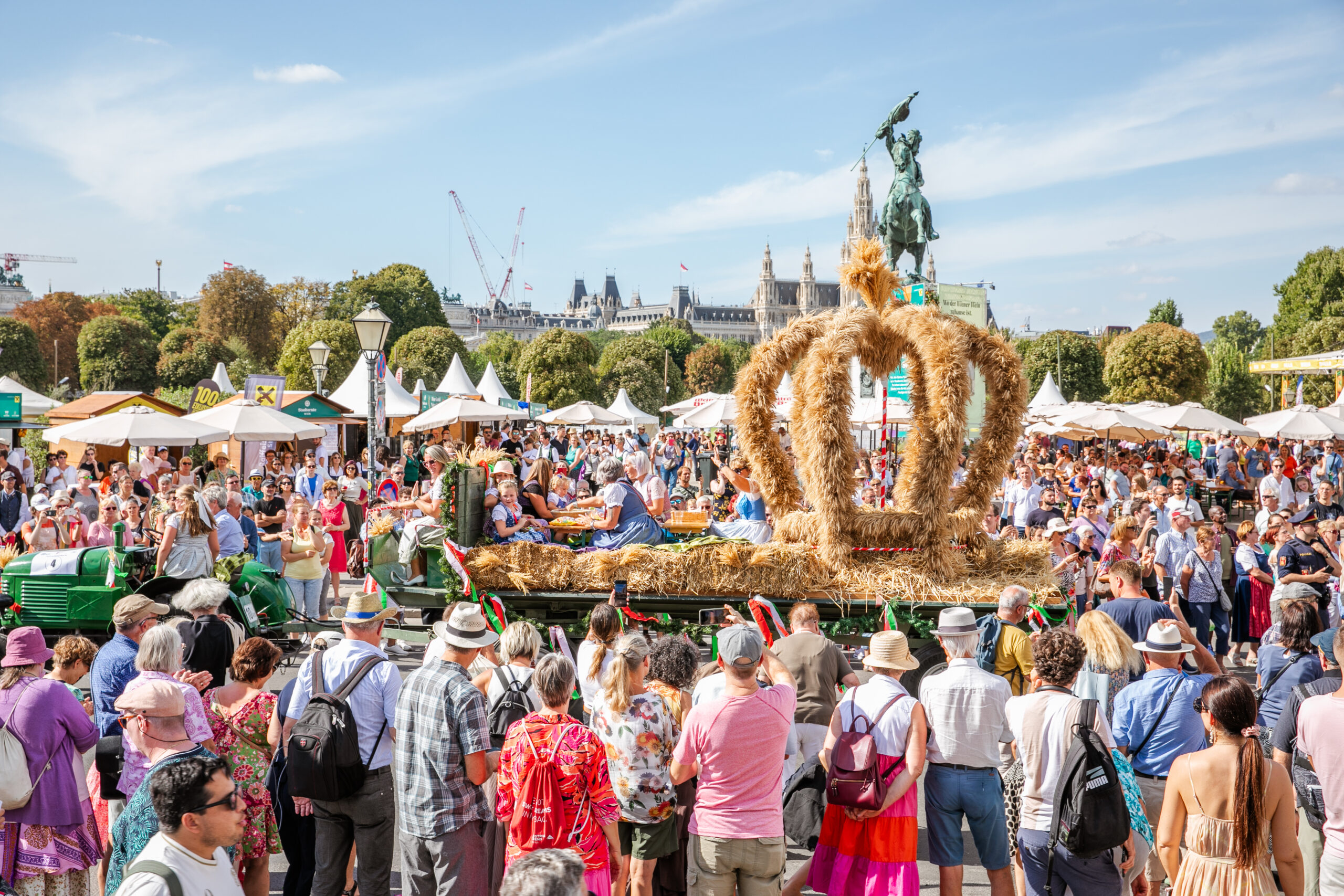 Feiern, Staunen, Genießen: ernte.dank.festival. am Heldenplatz