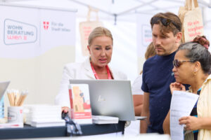 Großer Antrag herrschte an den Infoständen © L. Schedl