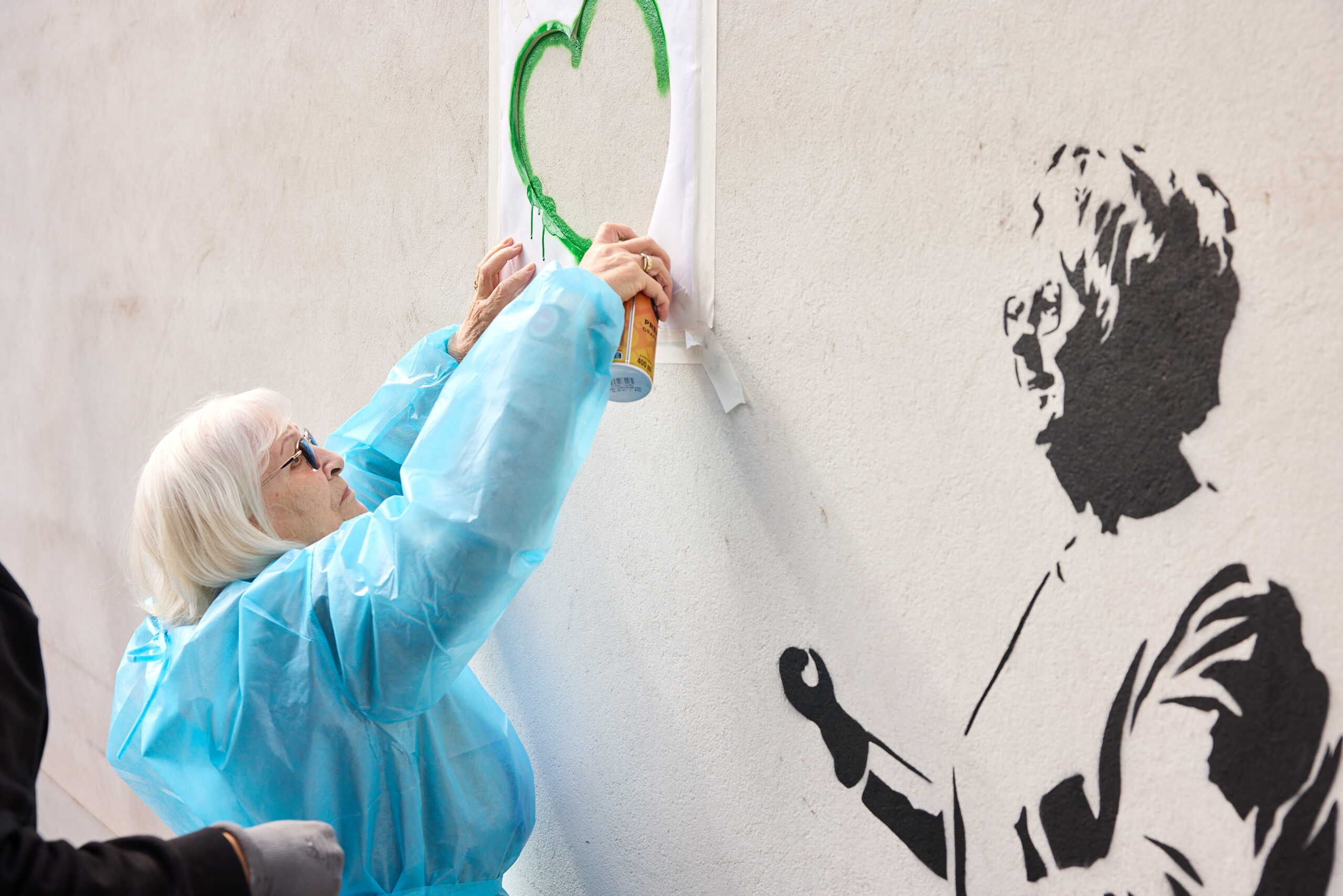 Welt-Alzheimertag: Senioren setzen mit Spraydose ein Zeichen