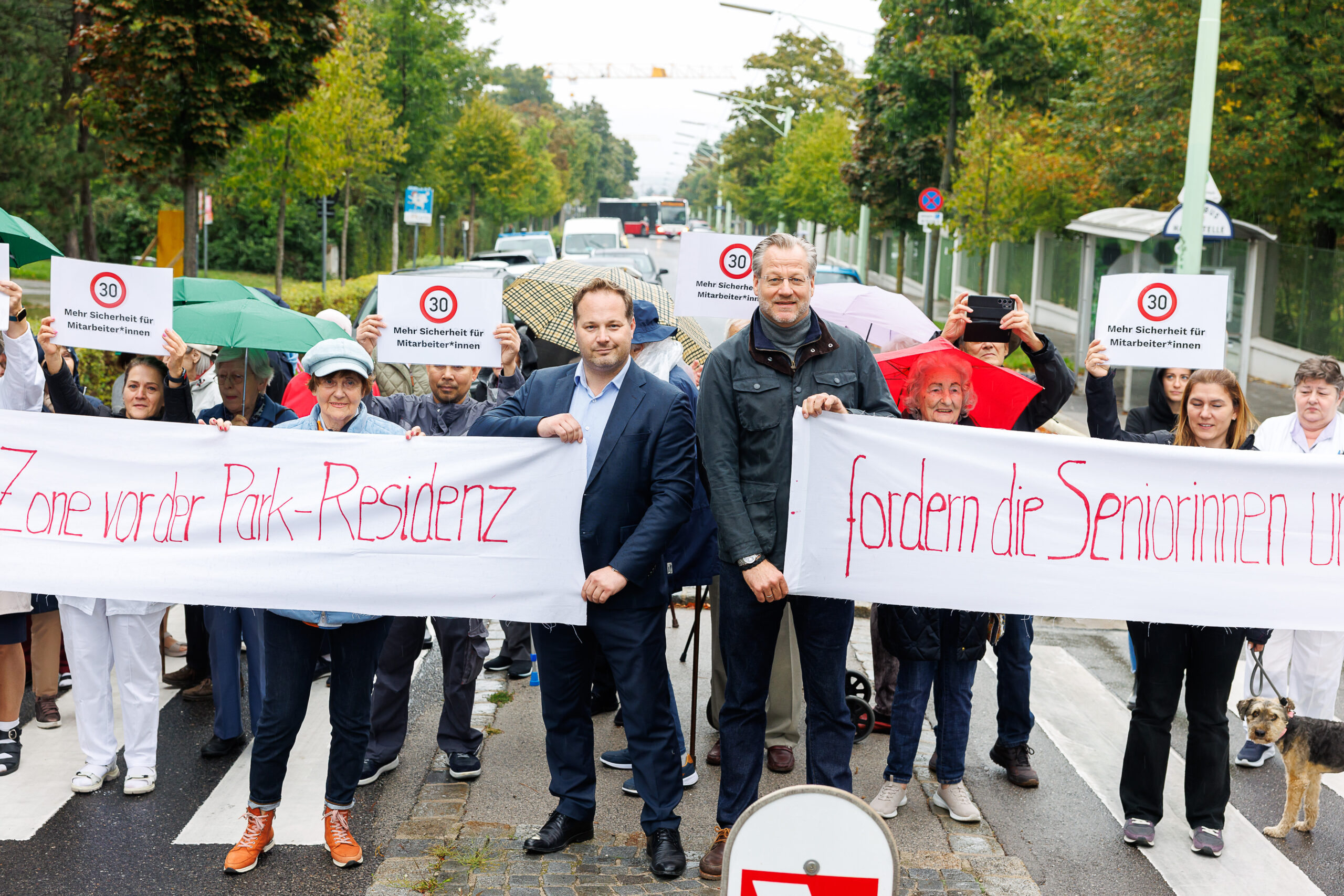 30er-Zone gefordert: Döblinger Senioren bremsen Verkehr aus