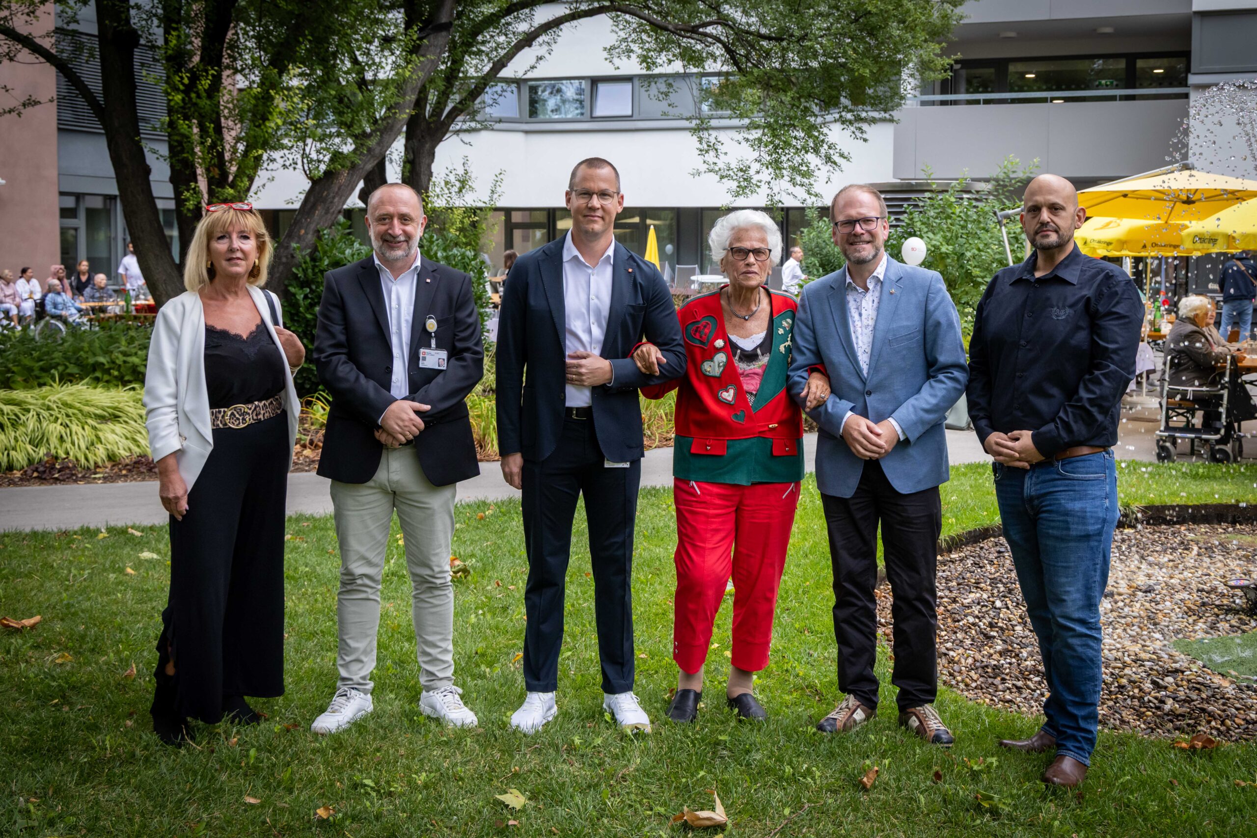Jahrmarkt-Stimmung beim 50-Jahr-Jubiläum im Haus Schmelz