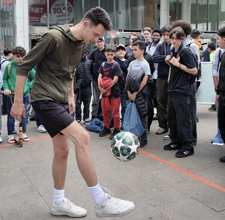Gratis-Döner bei der Gaberl-Box-Challenge in Ottakring
