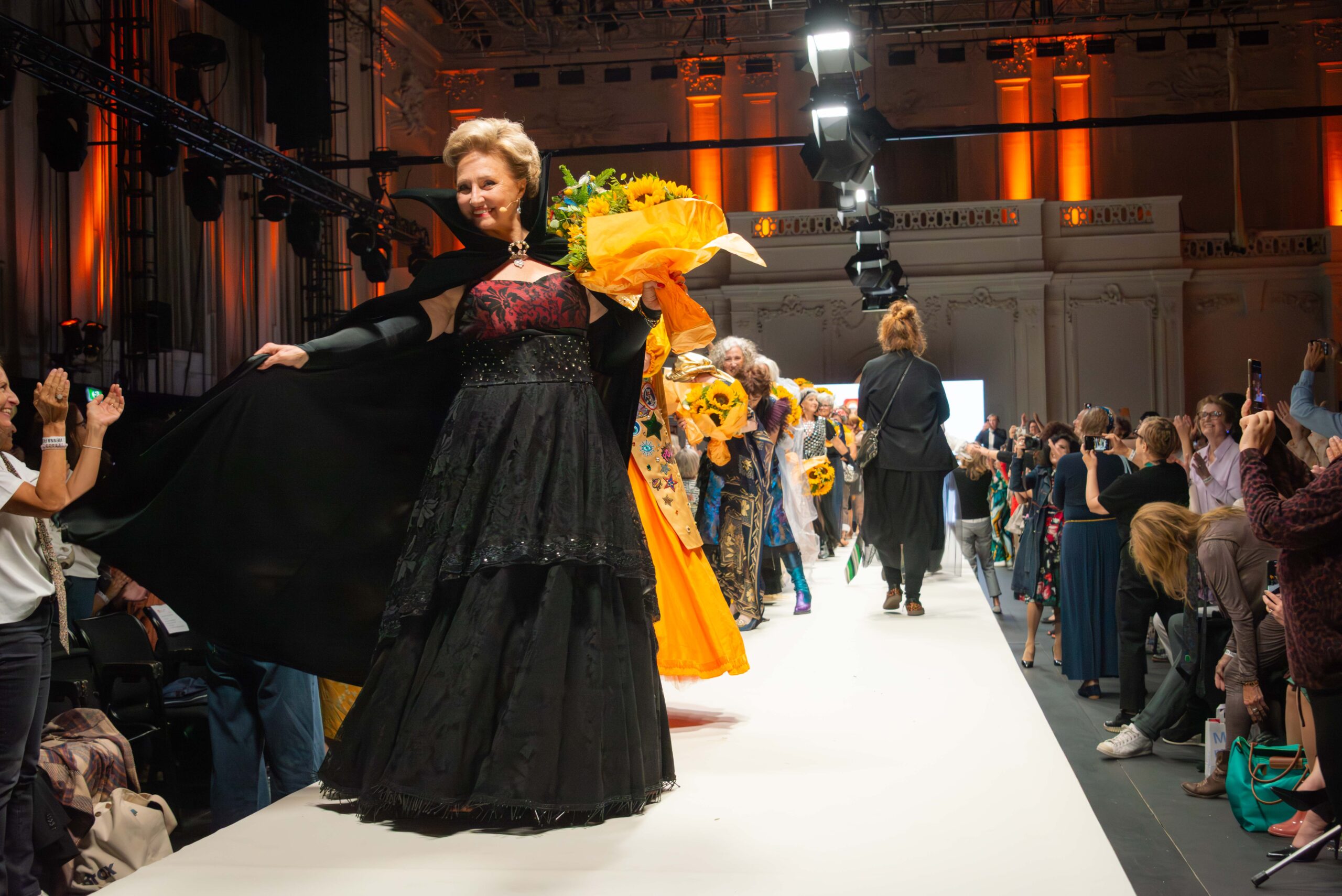 Pensionisten-Klubs erobern Laufsteg der Vienna Fashion Week