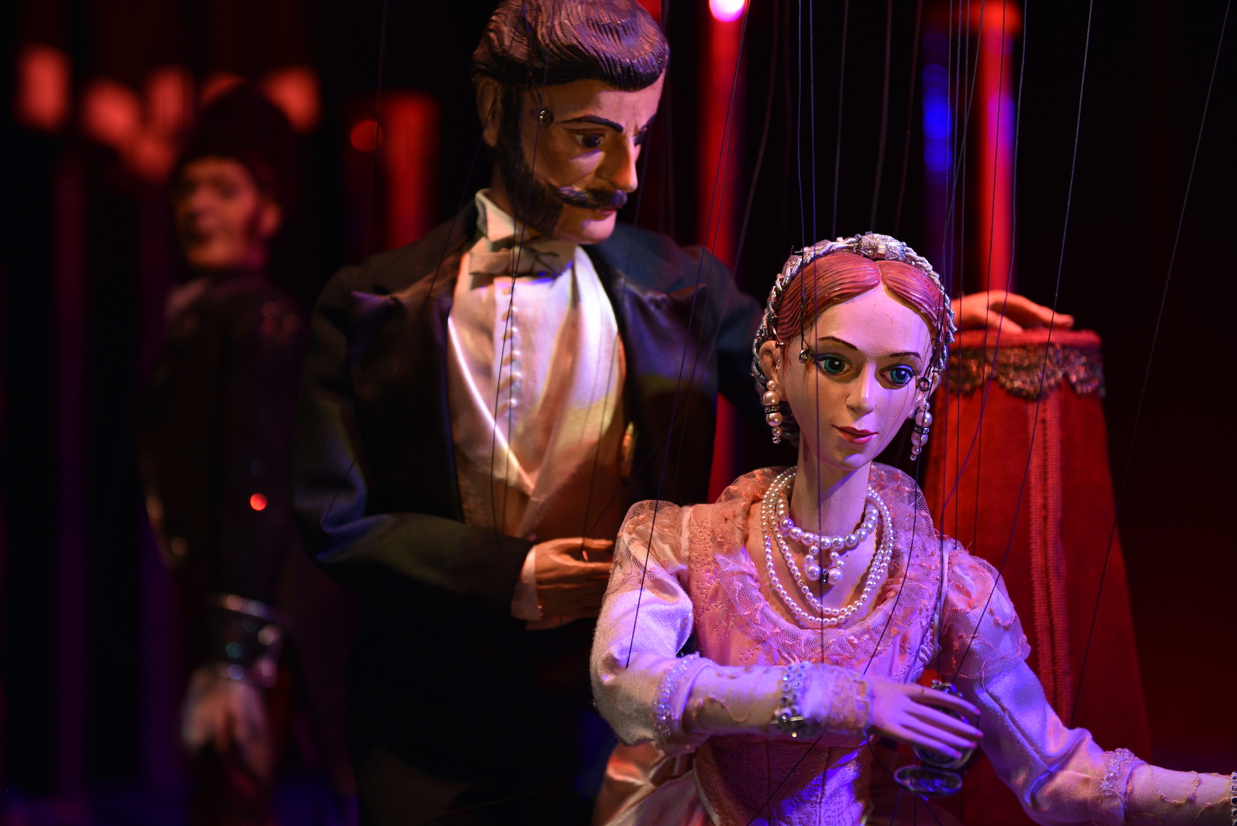 Marionetten feiern den 200. Geburtstag von Johann Strauss