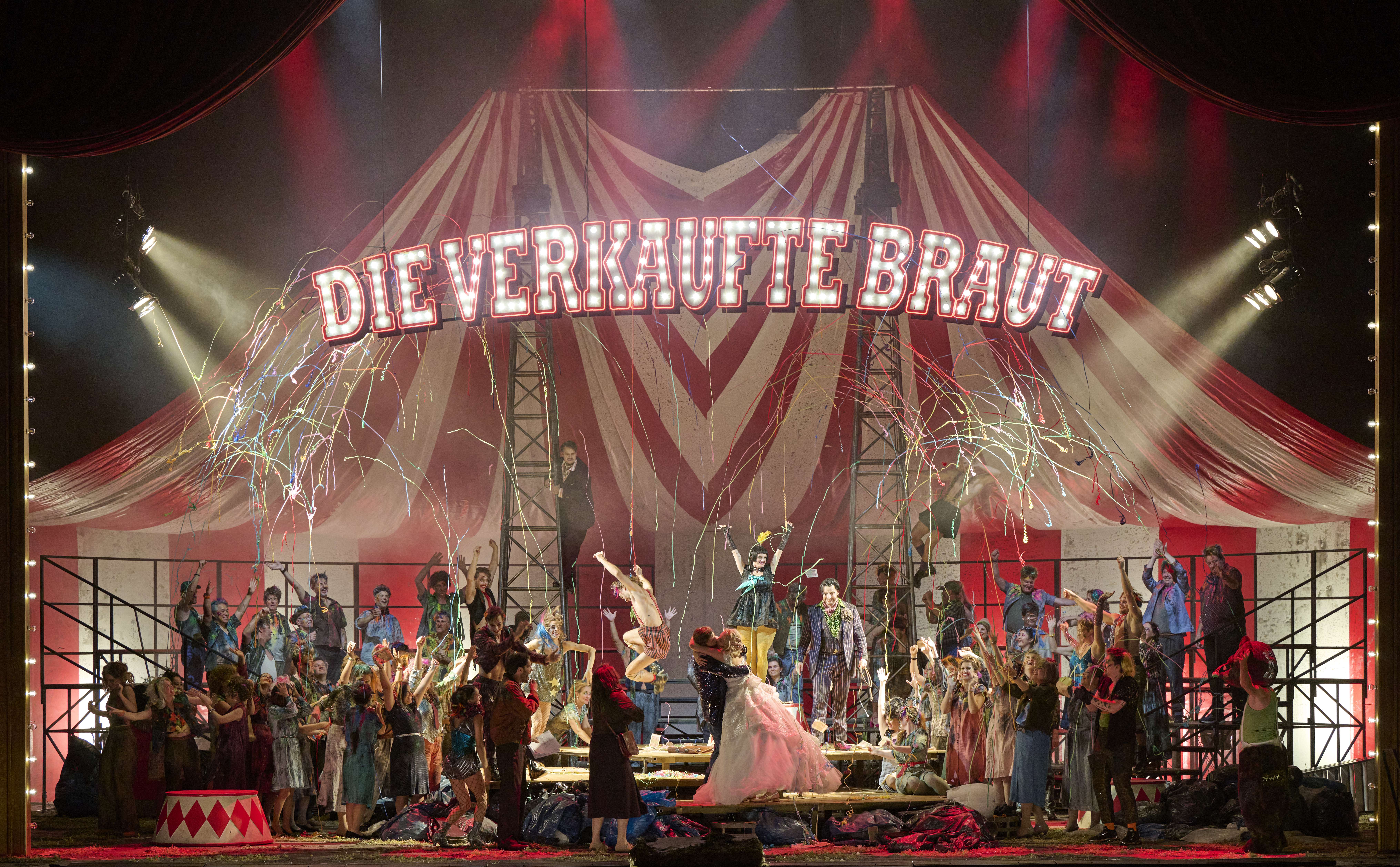 Opernklassiker zurück am Ring: „Die verkaufte Braut“ feiert glanzvolles Comeback
