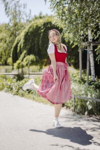 Für die Wiener Kaiser Wiesn gibt es heuer sogar ein eigenes Dirndl (Bild: Diesner).