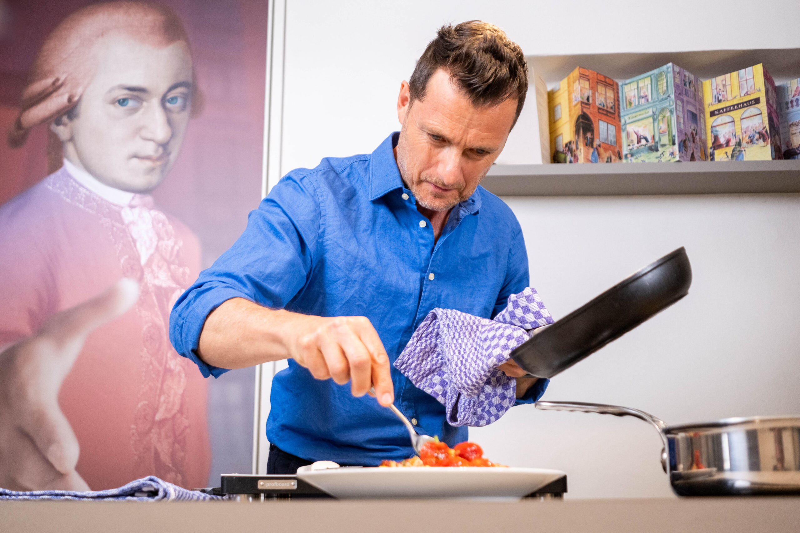 Gerhard Brugger kocht Mozarts Lieblingsspeisen neu auf