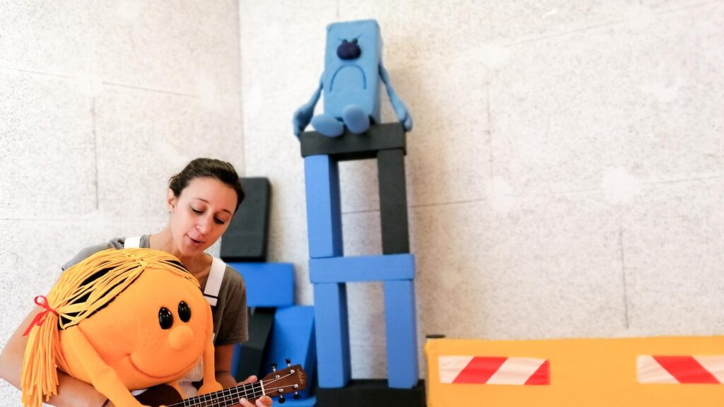 Mit Gefühl(t) ist ein Theaterstück für die Kleinsten – über das Fühlen, das Mitfühlen und die Kraft, sich selbst und andere zu verstehen. © Olivia Productions