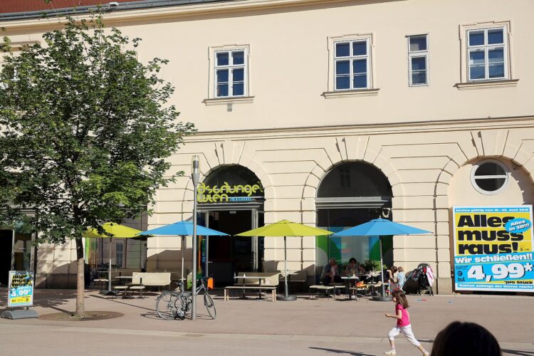 Manfred Werner (Tsui), CC BY-SA 3.0 , via Wikimedia Commons