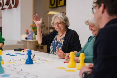 Salon Servus: Alte Spiele, neue Freunde