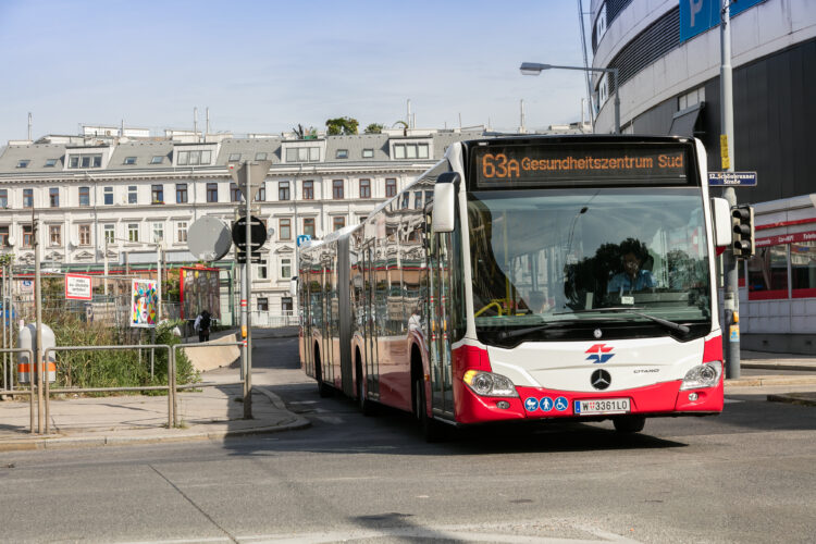 Die Öffis verdichten ihre Intervalle zu Allerheiligen