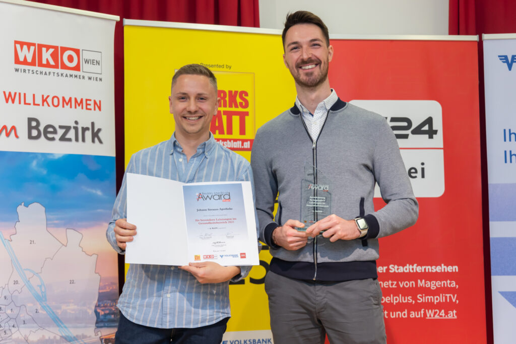 Bernhard Altendorfer (l.) & Manuel Wendl, Johann Strauss Apotheke