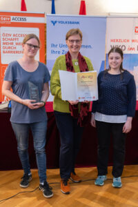 Blumenharmonie Wilma: Wilma Nowak mit zwei Mitarbeiterinnen (©Sandra Oblak).